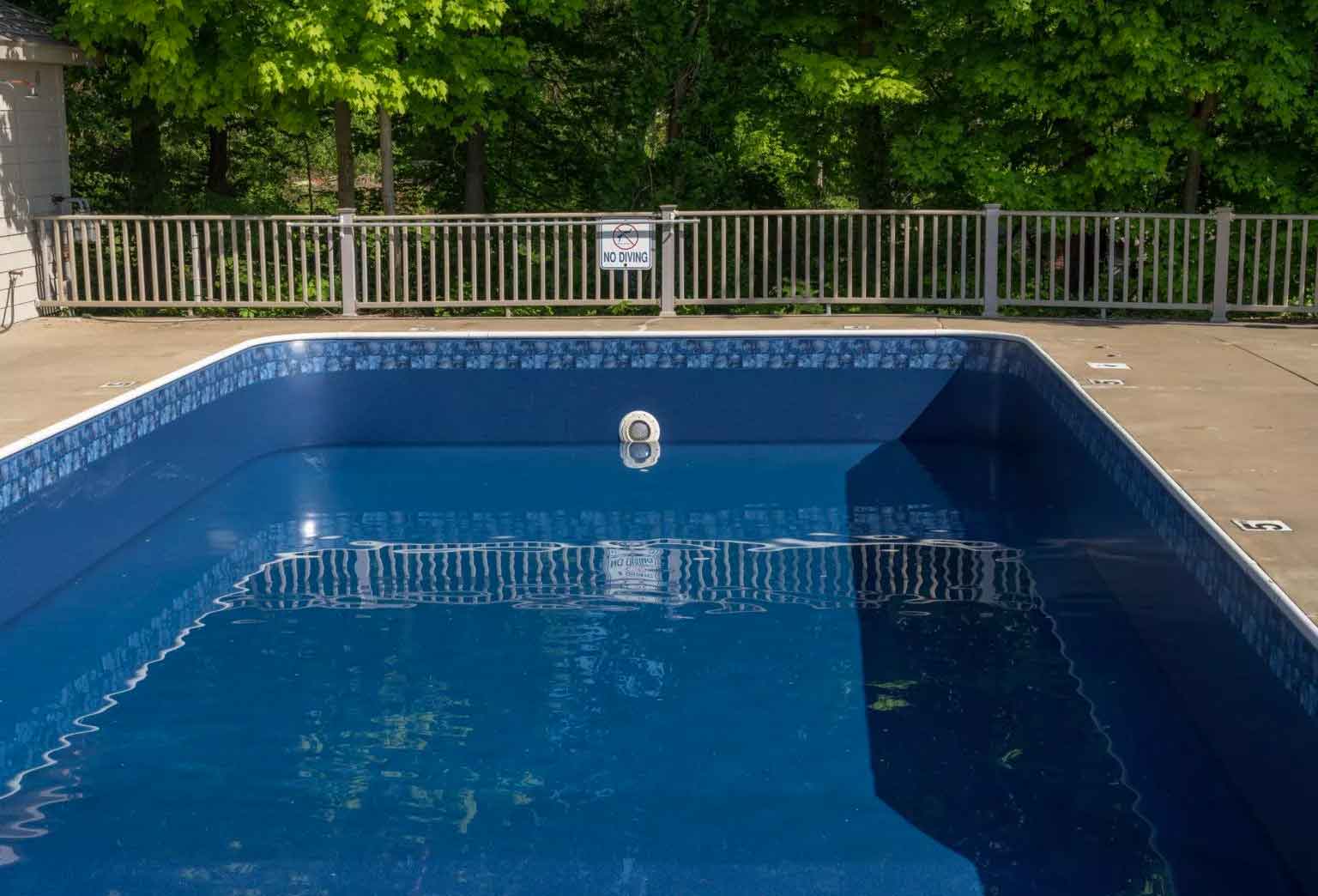 Looking for the Best Pool Leak Detection Company? 